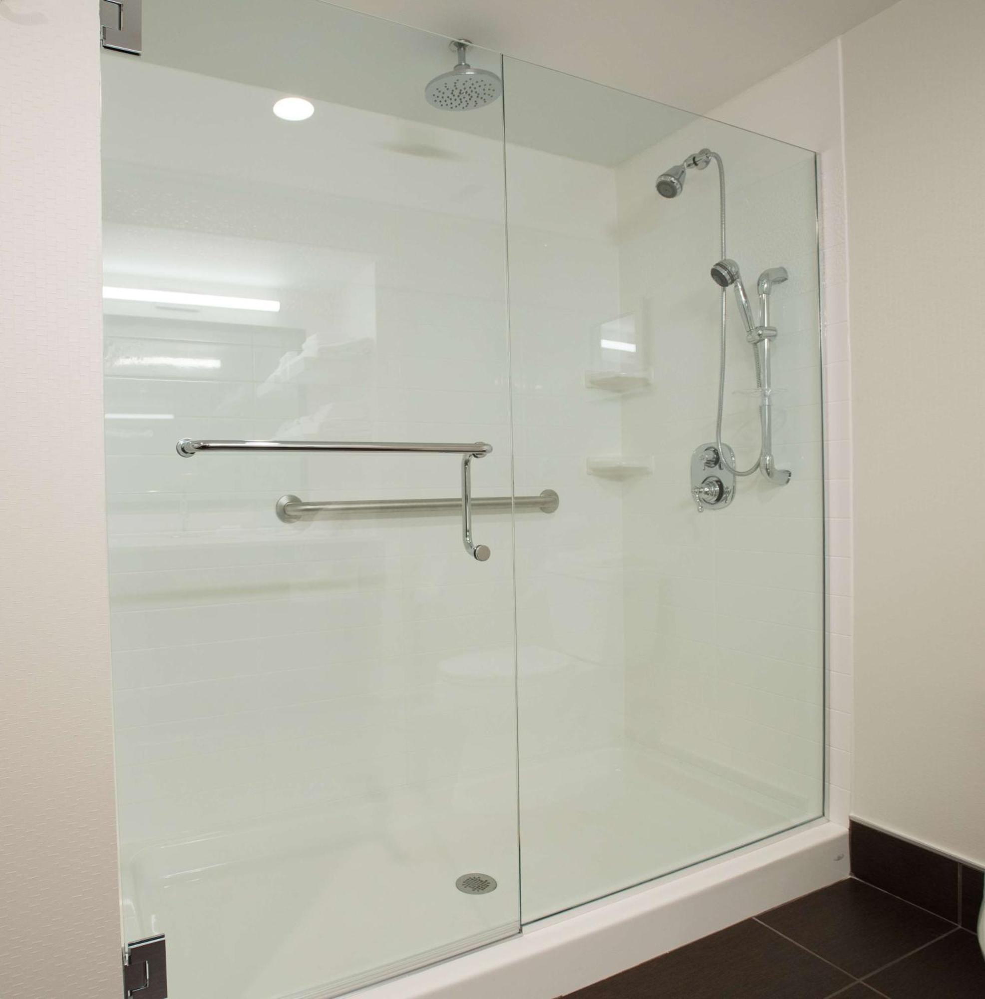 Hampton Inn Wooster Bagian luar foto